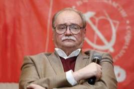 В губернаторы Санкт-Петербурга выдвинут коммунист, который дружит со Смольным и терпеть не может Ленина