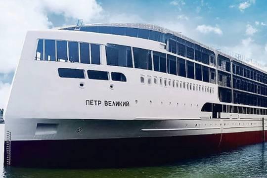 Четырехпалубный круизный лайнер «Владимир Жириновский» достроят в Петербурге к концу года